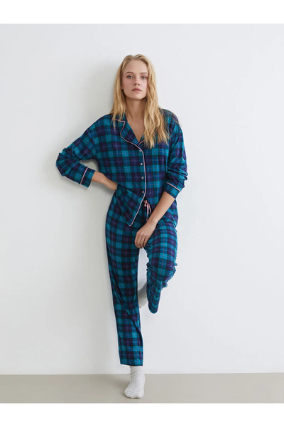 LC Waikiki Set de pijamale de damă în carouri cu guler cămașă