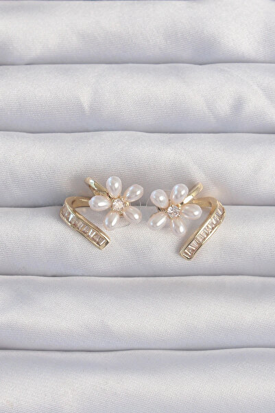 shopwave Brass Gold Color Zircon Cubic Zirconia Curved Pearl Flower Earrings