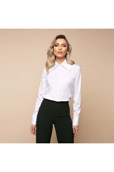 Minimalis Women's elegant white shirt with oversized collar and simple cuffs