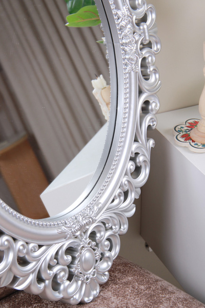 Generic Elegant mirror with a luxurious frame that adds a touch of elegance to the place 72 x 57 cm