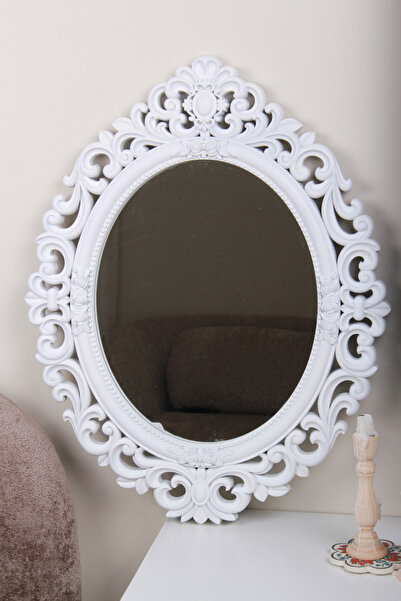 Generic Elegant mirror with a luxurious frame that adds a touch of elegance to the place 72 x 57 cm