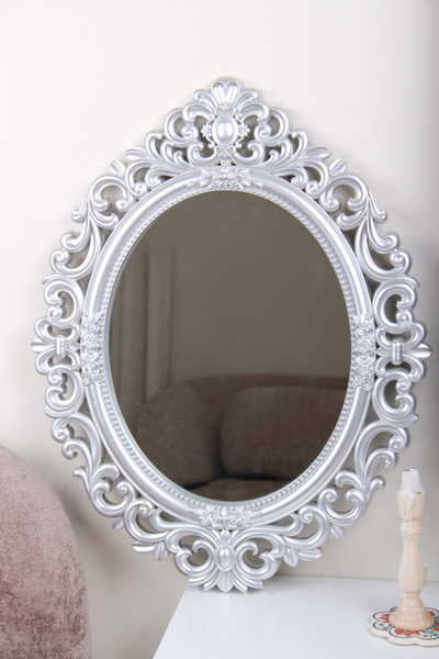 Generic Elegant mirror with a luxurious frame that adds a touch of elegance to the place 72 x 57 cm