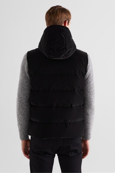 Gant Men's Regular Fit Zipper Stripe Hooded Vest - Black