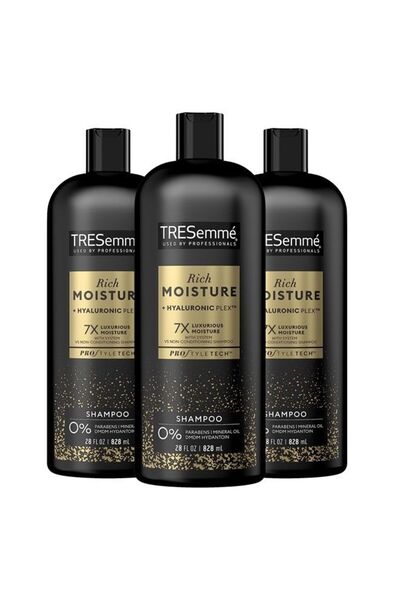 TRESemmé شامبو غني بالترطيب 28 أونصة (عبوة من 3 قطع) - للشعر الجاف مع فيتامين E والبيوتين