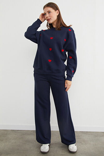 Fulla Moda 3-ниткова вишивка у вигляді серця на оверсайз-светрі