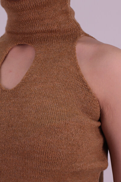 armonika Γυναικείο αμάνικο πλεκτό φόρεμα Camel με παράθυρο μπροστά ARM-26K136063