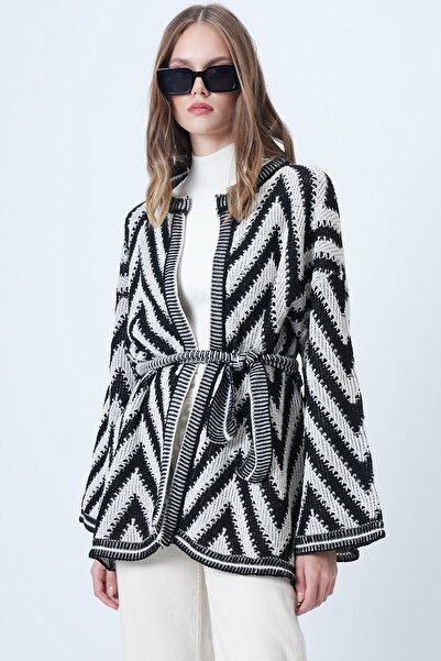 Adeyo Store Kadın Siyah Geometrik Desenli Beli Kuşaklı Kroşe Hırka ALC-X8978