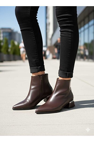 Weynes Women's Brown Leather Plain 3 cm Heeled Pointed Toe Boots Wsb1164