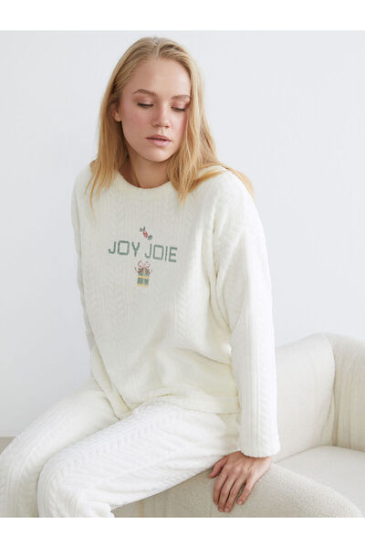 LC Waikiki Vizyon New Season Crew Neck Embroidered Women's Plush Pajama Set