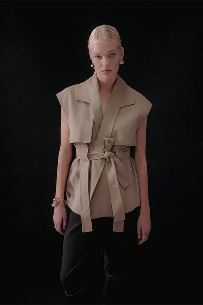 MARKALİSTE Μακρύ γιλέκο με ζώνη μπεζ