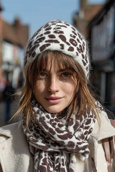 LAGRANZE Leopard 2-Piece Scarf Beanie Set