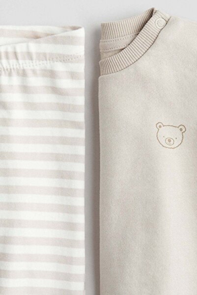 H&M 2-piece sweatshirt and leggings set