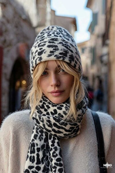LAGRANZE Leopard 2-Piece Scarf Beanie Set