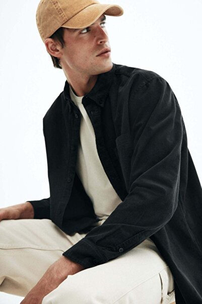 H&M قميص مخملي بقصّة عادية