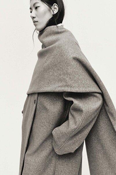 H&M معطف بتفاصيل وشاح