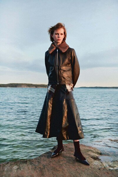 H&M سترة مبطنة ذات ياقة