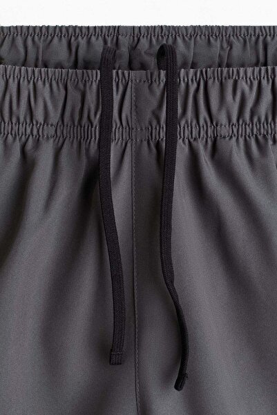 H&M Double-layered sports shorts in DryMove™
