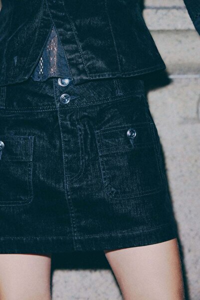 H&M Rhinestone-button mini skirt