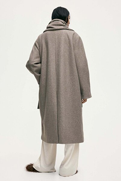 H&M معطف بتفاصيل وشاح