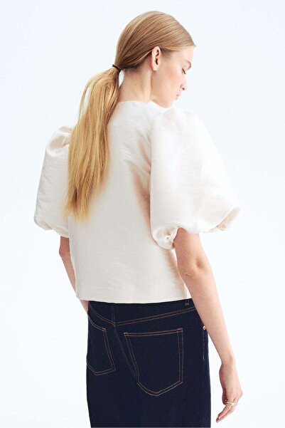 H&M Balloon-sleeved blouse