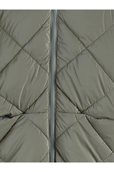 LC Waikiki Vizyon New Season Quilted Patterned Girl's Puffer Jacket