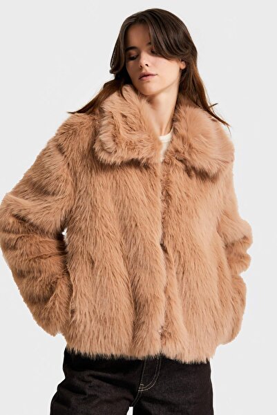 its basic Γυναικείο καφέ χρώμα w5-82 με γιακά παλτό με συνθετική γούνα