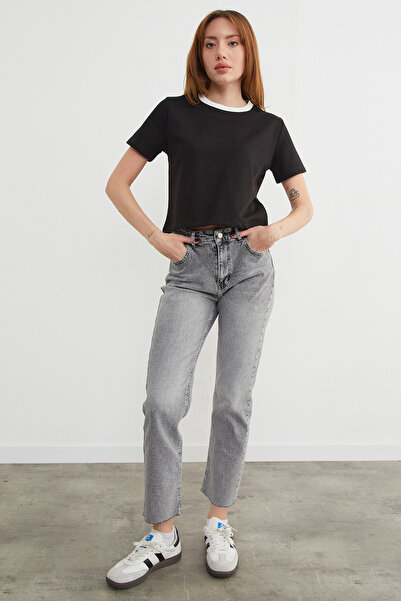 Fulla Moda Basic Rib Neck Seasonal Crop T-Shirt