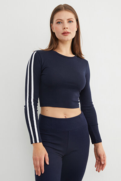 Fulla Moda Crew Neck Sleeves Piped Detail Crop Body