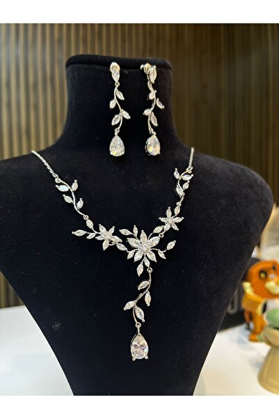 PARLAAKSESUAR22 Zirkon Taşlı Çiçek Model Abiye Kolye Küpe Set