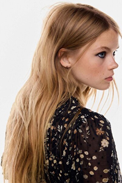 H&M Smocked plumeti blouse