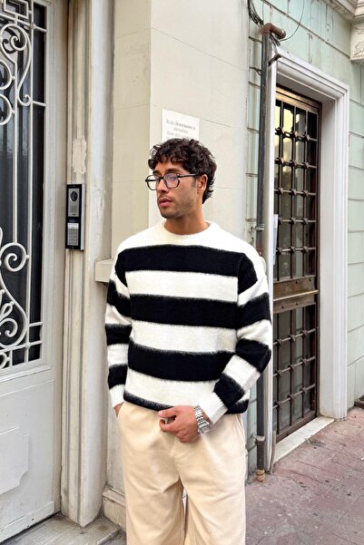 Flaw Wear Plush Textured Striped Sweater