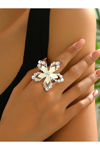 Take Two By Styli Silver Flower Statement Ring