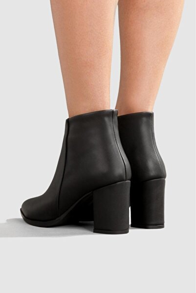 Oskar Sivri Burun Topuklu Yandan Fermuarlı Suni Deri Konfora Önem Veren Kadın...