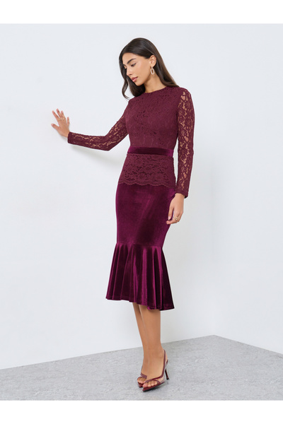 Styli Burgundy Lace Insert Mermaid Hem Midi Dress