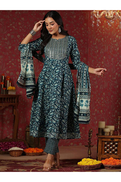 Ishin By Styli Blue Floral Kurta with Pants and Dupatta Set
