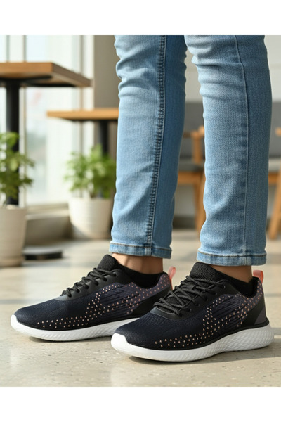 REDTAG حذاء رياضي نسائي باللون الأزرق البحري