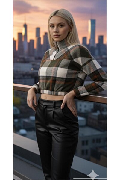 Cockatoo Women's New Season Lumberjack Plaid Pattern Crop Shirt