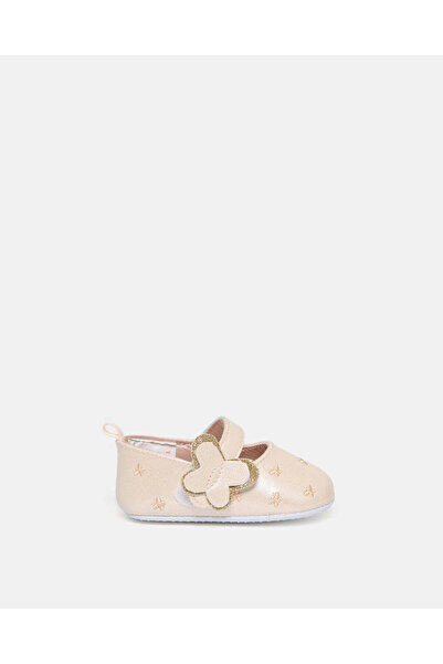 REDTAG حذاء عربة أطفال مزين بفراشة وردية فاتحة