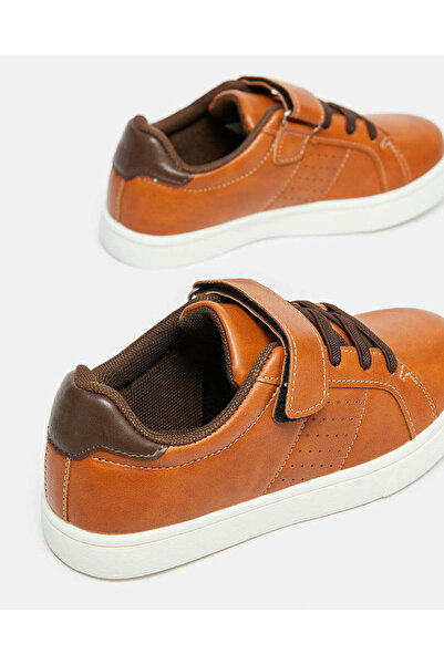 REDTAG Senior Boys Brown Velcro Plain Sneakers