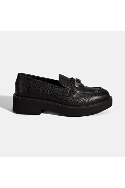 Desa Women's Black Buckle Accessory Thick Sole Leather Loafer