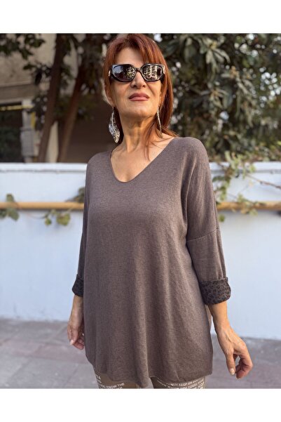 DenizEge Italian Knitwear V-Neck Leopard Pattern Inside Brown