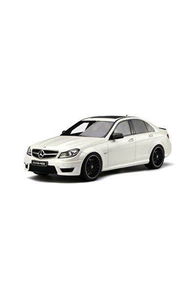 Gtspirit Mercedes-Benz C63 AMG 1:18 model (GT Spirit)