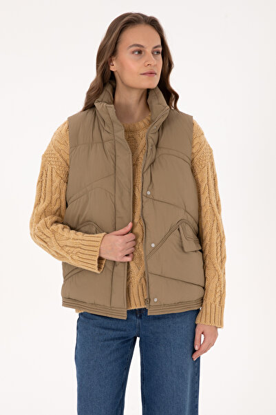 U.S. Polo Assn. Women's Light Khaki Vest 50308091-Vr183