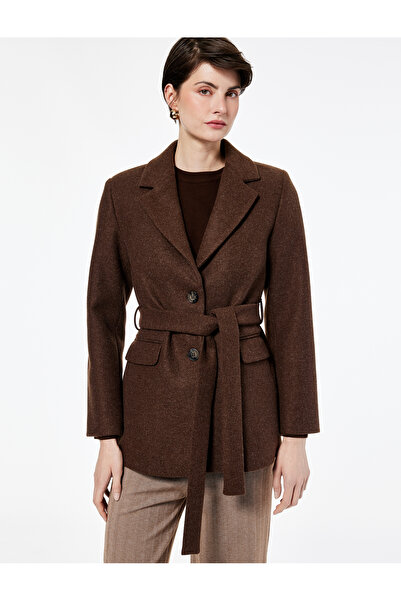 Koton Palton scurt cu mâneci lungi, cu buzunare, cu detaliu de curea și cu două rânduri de nasturi nasturi