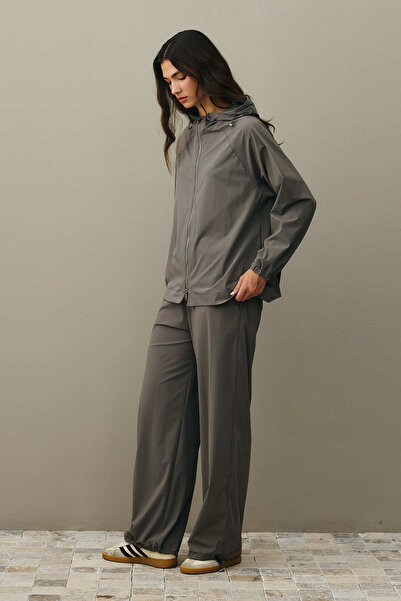 Fahhar Hooded Light Touch Suit Anthracite