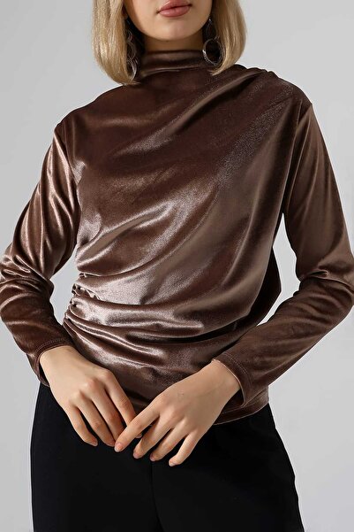 Sabr بلوزة مخملية بياقة مدورة فستان بتجاعيد مجمّعة – أنيقة وراقية