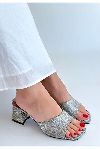 Kanonik Education Luart platinum glittery heeled slippers