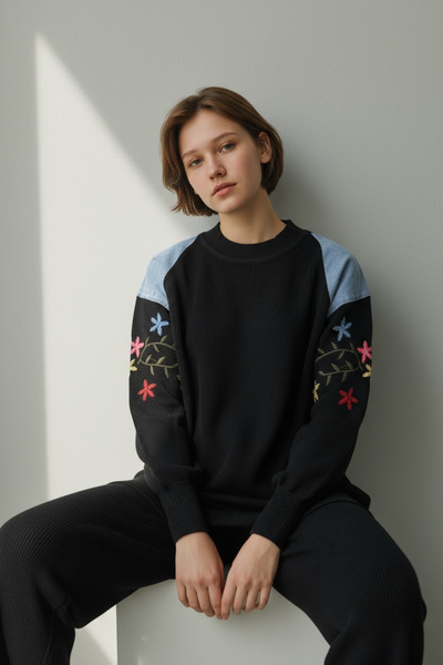 NEWCO Women's Floral Embroidered Knit Top – Denim Look with Shoulder Detail, Casual Chic Design