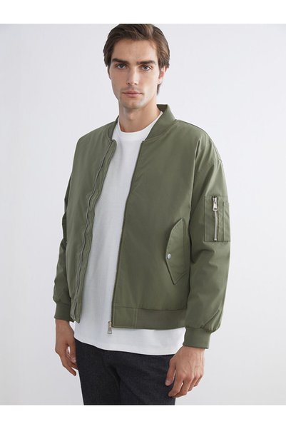 LC Waikiki LCW ECORahat Fit College Collar سترة بومبر للرجال