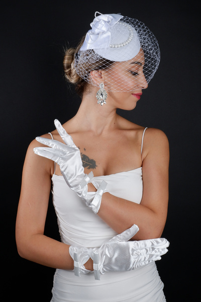 Limelia إكسسوار قبعة الزفاف من التول ومجموعة قفازات الزفاف الساتان مع فيونكة ...